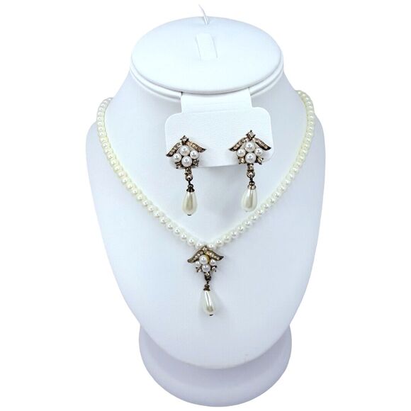 VTG White Faux Pearl Jewelry Set Necklace Earrings Teardrop Wedding Jewelry - Picture 1 of 10
